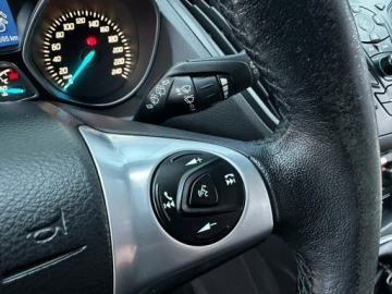 Ford Kuga II 2015 Ford Kuga Półskóra Asystent Grzane fotele, zdjęcie 19