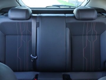 Opel Astra J Hatchback 5d 1.6 Turbo ECOTEC 180KM 2012 Opel Astra 1.6 T, Xenon, Klima, Klimatronic, zdjęcie 9