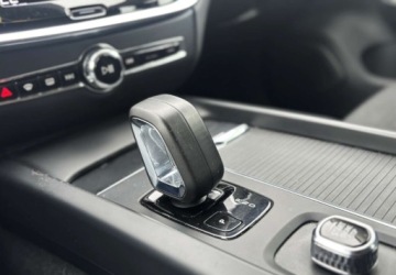 Volvo V60 II  2021 Volvo V60 Miekka Hybryda 2.0 Diesel 197KM, zdjęcie 13