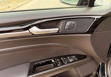 Ford Mondeo V Kombi Facelifting 2.0 EcoBlue 190KM 2019 Ford Mondeo ST LINE AWD 4x4 190Ps 8biegow MaxyMalneWyposazenie PoPelnymSer, zdjęcie 33