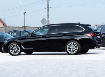 BMW Seria 5 G30-G31 Touring Plug-In 2.0 530e 292KM 2022 BMW 530e 292ps Luxury HUD Lasery 360° ACC 4xKlima Skóra HiFi Blis Keyles 18, zdjęcie 6
