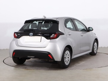 Toyota Yaris III Hatchback 5d Facelifting 2017 1.5 Hybrid 100KM 2020 Toyota Yaris 1.5 Hybrid, Salon Polska, zdjęcie 4