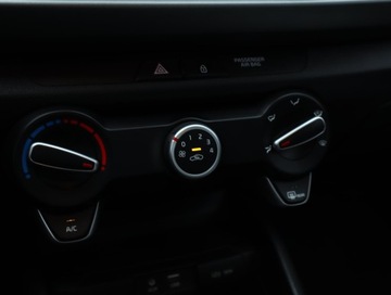 Kia Rio IV Hatchback 5d 1.2 DOHC 84KM 2017 Kia Rio 1.25 CVVT, Salon Polska, Serwis ASO, zdjęcie 12