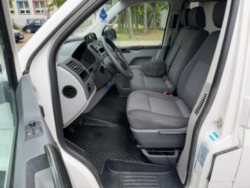 Volkswagen Caravelle T5 Caravelle Facelifting długi rozstaw osi 2.0 TDI 84KM 2014 Volkswagen Transporter 2.0 TDI 9-Osobowy, zdjęcie 21