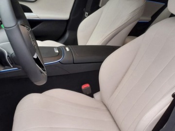 Mercedes Klasa E W214 Sedan 2.0 220d 197KM 2025 E Klasa 220 d Avantgarde 2.0 (197KM) 2025, zdjęcie 5