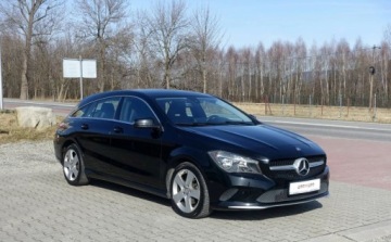 Mercedes CLA C117 Shooting Brake Facelifting 1.5 180 d 109KM 2017 Mercedes-Benz CLA 180d 109KM Automat Lopatki Zero korozji Navi Skora 1.5