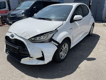 Toyota Yaris IV 2020 Toyota Yaris Hybrid 1.5 Active Salon PL 2021 FV 23, zdjęcie 2