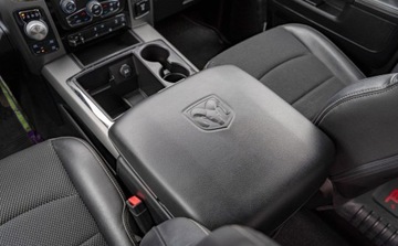 Dodge Ram IV 2015 Dodge RAM Dodge RAM IV 5.7 HEMI Sport 4X4 394KM 5.7 BenzynaLPG 394KM, zdjęcie 14