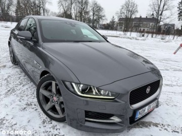 Jaguar XE Sedan 2.0 i4 180KM 2018 Jaguar XE Jaguar XE 2.0 D R-Sport 2.0 Diesel 180KM, zdjęcie 4