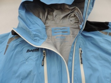 КУРТКА BERGANS OF NORWAY GLITTERTIND LADY DERMIZAX 20000 PACKLITE M/L
