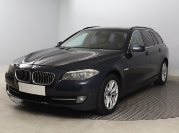 BMW Seria 5 F10-F11 2011 BMW 5 520d, Automat, Navi, Klima, Klimatronic, zdjęcie 1