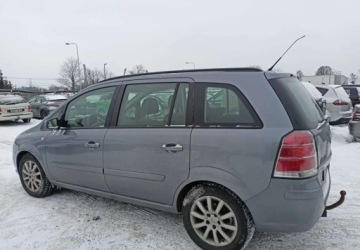 Opel Zafira B 1.9 CDTI ECOTEC 120KM 2007 Opel Zafira Opel Zafira 1.9 Diesel 120KM, zdjęcie 2