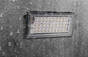 ГАЛОГЕННАЯ СВЕТОДИОДНАЯ ЛАМПА 50ВТ ПРОЖЕКТОР ОТРАЖАТЕЛЬ 4500лм