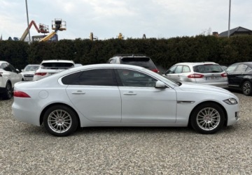 Jaguar XF II Sedan 2.0 i4D 163KM 2017 Jaguar XF Samochod z gwarancja 2.0 Diesel 163KM, zdjęcie 9