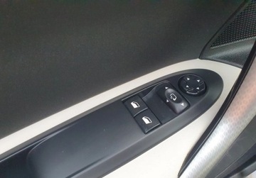 DS 4 I Hatchback Facelifting 2015 (Citroen) 1.2 PureTech 131KM 2015 Citroen DS4 Bezwypadkowy Masaze Nawigacja GetHelp 1.2 Benzyna, zdjęcie 23