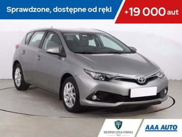 Toyota Auris II Hatchback 5d Facelifting 1.6 Valvematic 132KM 2018 Toyota Auris 1.6 Valvematic, Salon Polska