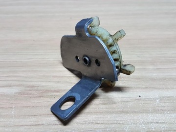 РЕГУЛЯТОР СКОРОСТИ BRIGGS STRATTON QUATTRO 40