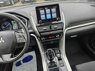 Mitsubishi Eclipse Cross SUV PHEV 2.4 188KM 2022 Mitsubishi Eclipse Cross PHEV 2.4 benzyna+ hybryda, zdjęcie 10