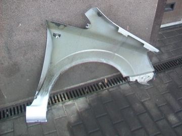 BLATNÍK LEVÝ PĚKNÝ STAV OPEL ZAFIRA B BARVA Z167