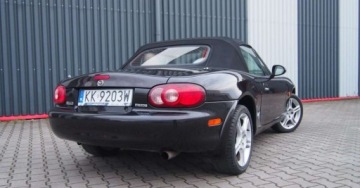 Mazda MX-5 II 1.6 16V 110KM 2004 Mazda MX-5 Memories LimitedEdition DrewnianeWykonczeniaJasna Skora1Wlascic, zdjęcie 3