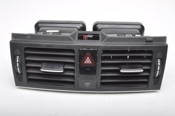 MERCEDES W204 LIFT KRATKA NAWIEWU ŚRODKOWA