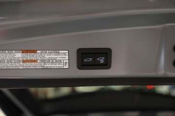 Toyota Corolla Cross 2.0 Hybrid Dynamic Force 197KM 2023 Toyota Corolla Cross Cross 2.0 Hybrid Executive 2.0 Hybryda 197KM, zdjęcie 17