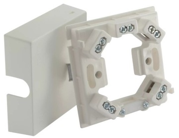 Puszka do płyt indukcyjnych 80x80x25 mm 5 x 6mm²