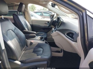 Chrysler Pacifica II 2022 Chrysler Pacifica Hybrid Touring L 2022 3.6l 3.6 Hybryda 260KM, zdjęcie 9