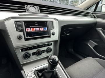 Volkswagen Passat B8 Variant 2.0 TDI BlueMotion SCR 150KM 2016 Volkswagen Passat Variant 8xALU, Ele.fotele, ACC, zdjęcie 20