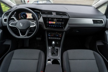 Volkswagen Touran III 1.5 TSI EVO 150KM 2024 Volkswagen Touran Special Edition 1.5 TSI EVO 150, zdjęcie 15