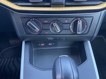 Seat Arona Crossover Facelifting 1.0 TSI 110KM 2024 Seat Arona 1.0 TSI 110KM Czujniki parkowania tył L, zdjęcie 28