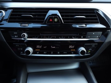 BMW Seria 5 G30-G31 2018 BMW 5 520d, Automat, Skóra, Navi, Klima, zdjęcie 12