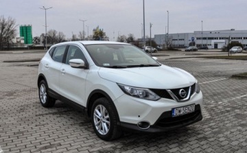Nissan Qashqai II Crossover 1.2 DIG-T 115KM 2016 Nissan Qashqai Salon PL 114 tys. km Bezwypadkowy 2016 r. 1.2 Benzyna 115KM, zdjęcie 5