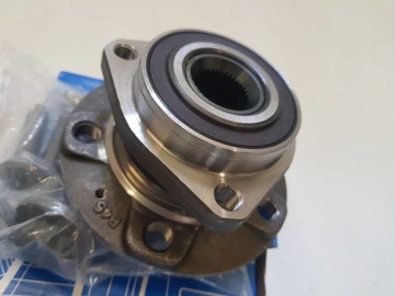 ZESTAW: PIASTA KOŁA I ŁOŻYSKO SKF VKBA 6556 SKODA SEAT AUDI VW