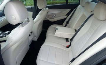 Mercedes Klasa E W213 Limuzyna 2.0 220d 194KM 2018 Mercedes-Benz Klasa E 220d 195KM 4Matic Salon PL 2 wlasciciel Bogate wypos, zdjęcie 15