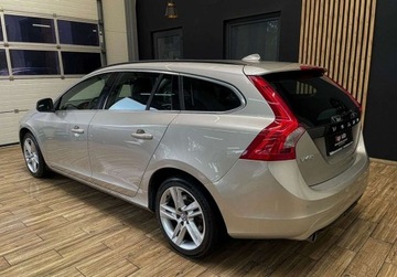 Volvo V60 I Kombi Facelifting 2.0 D2 DRIVE-E 120KM 2017 Volvo V60 D2 NAVI ZAREJESTROWANY gwarancja manual SKORA 2.0, zdjęcie 9