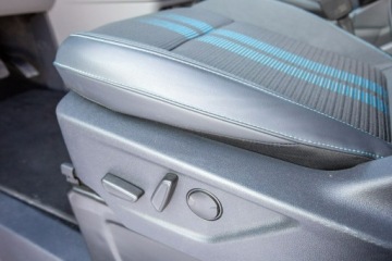 Ford Tourneo Custom II  L1 2.5 Plug-in Hybrid  232KM 2025 Ford Tourneo Custom 8-OSÓB L1H1 Hybryda Plug-In, zdjęcie 9