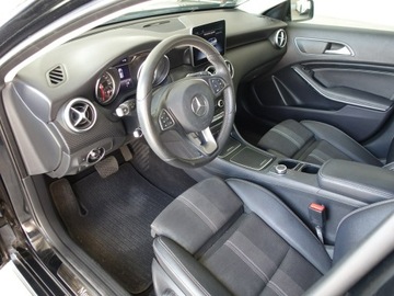 Mercedes Klasa A W176 Hatchback 5d Facelifting 180 122KM 2017 Mercedes A 180 1.6 Ben.122KM/Automat/Salon, zdjęcie 11