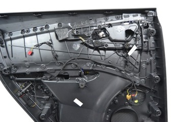 Audi Q7 4M Обшивка задней правой двери