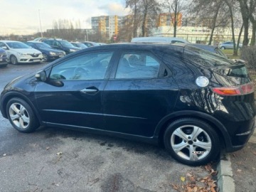 Honda Civic VIII Hatchback 5d 1.4 i 83KM 2007 Honda Civic Honda Civic 1,4 benzyna Klimatyzacja Zamiana 1.3 Benzyna 82KM, zdjęcie 5