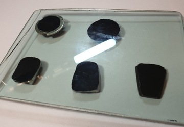 Клей HENKEL для зеркал заднего вида и наружных зеркал.