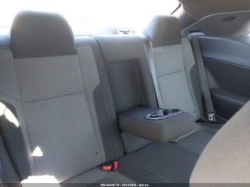 Dodge Challenger III 2016 Dodge Challenger RT 2016 5.7 Benzyna 372KM, zdjęcie 12