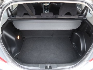 Honda Jazz II 1.4 83KM 2005 Honda Jazz 1.4 i-DSI, HAK, Klima, Klimatronic,ALU, zdjęcie 12