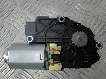 MOTOREK STŘEŠNÍHO OKNA PANORÁMA SANTA FE 2020R 8167