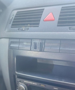 Подставка для напитков - подстаканник Skoda Fabia