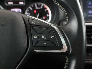 Infiniti Q30 1.6T 156KM 2019 Infiniti Q30 Luxe automat panorama kamera360 navi, zdjęcie 29