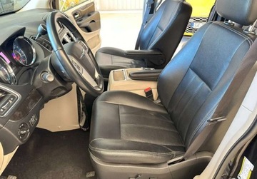 Chrysler Town &amp; Country V 2016 Chrysler Town Country 3,6 BENZ 283 KM 7 Osobowy BDB STAN 2016r Warszawa, zdjęcie 6