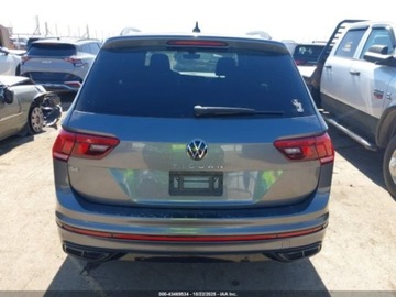 Volkswagen Tiguan II 2022 Volkswagen Tiguan 2022 Volkswagen Tiguan 2.0T SE R-Line Black FWD 2.0 184KM, zdjęcie 3