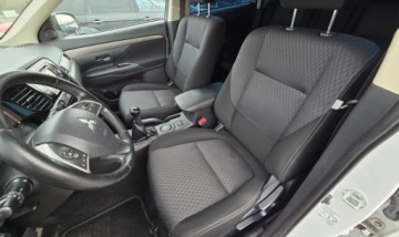 Mitsubishi Outlander III SUV Facelifting 2015 2.0 MIVEC 150KM 2015 Mitsubishi Outlander 2.0Benz 150KM Kamera ALU Temp Grz.Fotele Serwis Faktu, zdjęcie 36