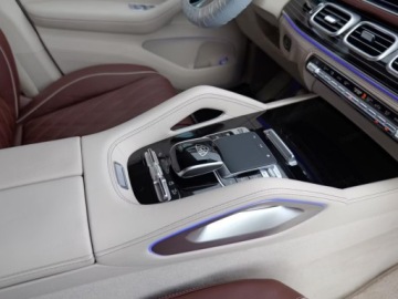 Mercedes GLS X167 2025 MERCEDES-BENZ GLS Maybach 600 4-Matic 4.0 (557KM) 2025, zdjęcie 7